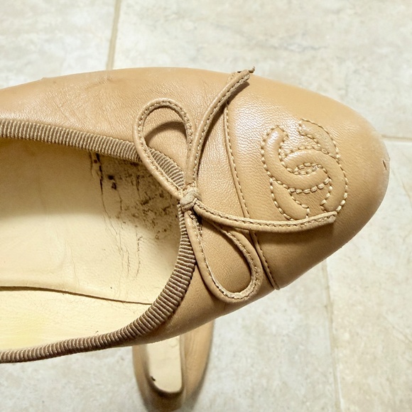 Chanel Beige Leather CC Bow Cap Toe Ballet EU 36 - Picture 2 of 12